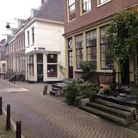 Blue Tulip أمستردام