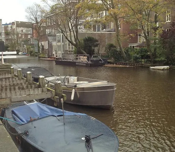 Pensión Blue Tulip 4*